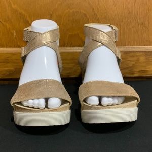 Fly London Convertible Strap Sandals - NWOT